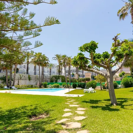 Neptunito: Primera Linea Con Piscina Apartament